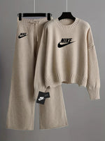 Nike - women set for winter
