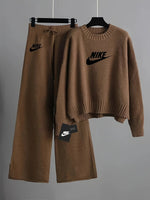 Nike - women set for winter