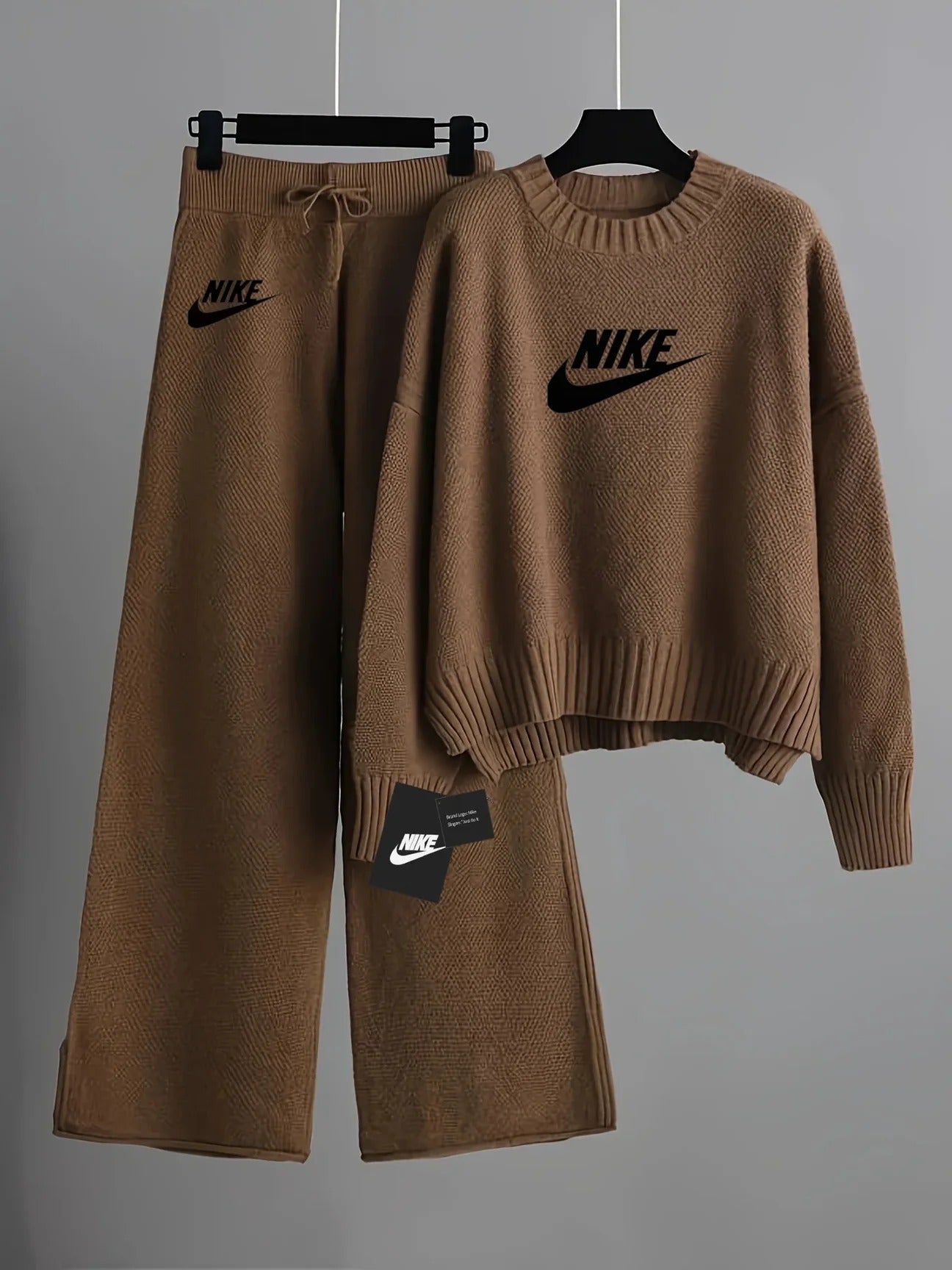 Nike - women set for winter