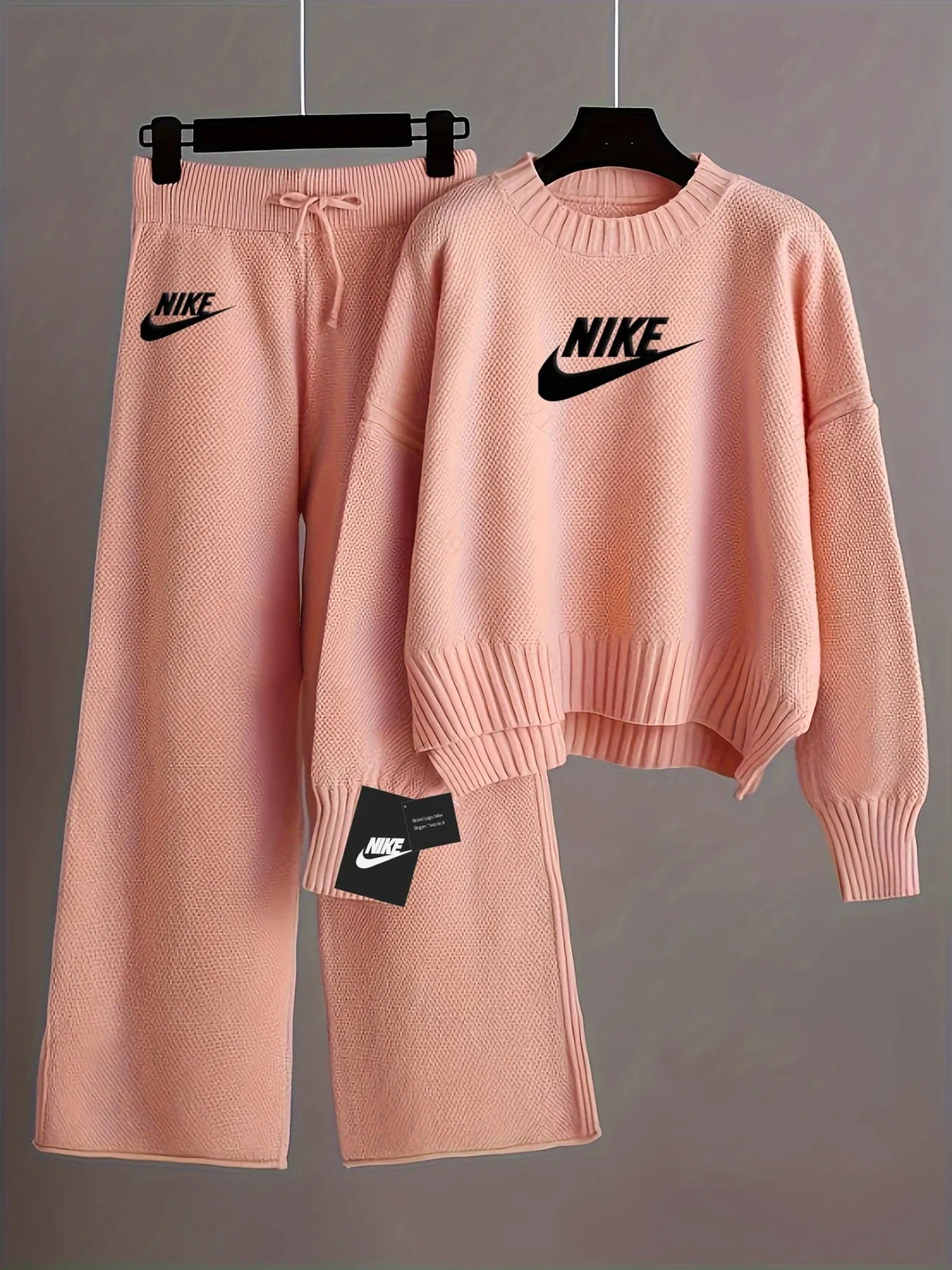 Nike - women set for winter