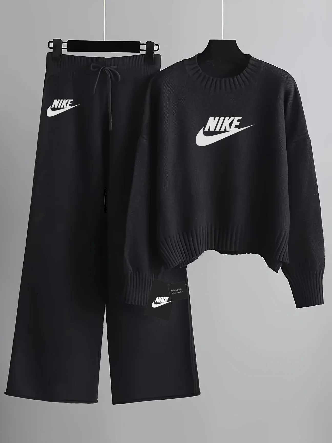 Nike - women set for winter